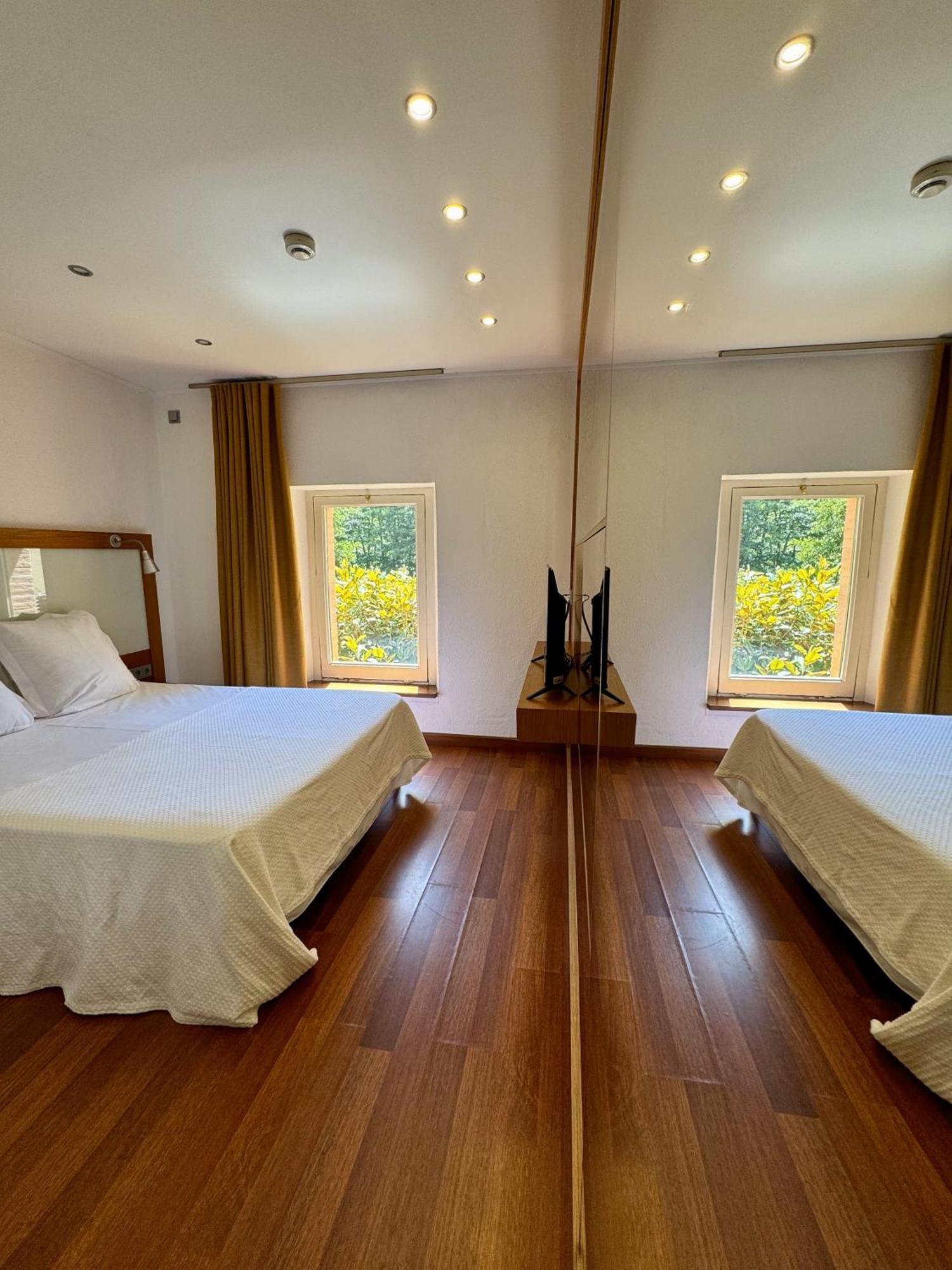 Hotel Spa La Central - Adults Only Macanet De Cabrenys Ruang foto