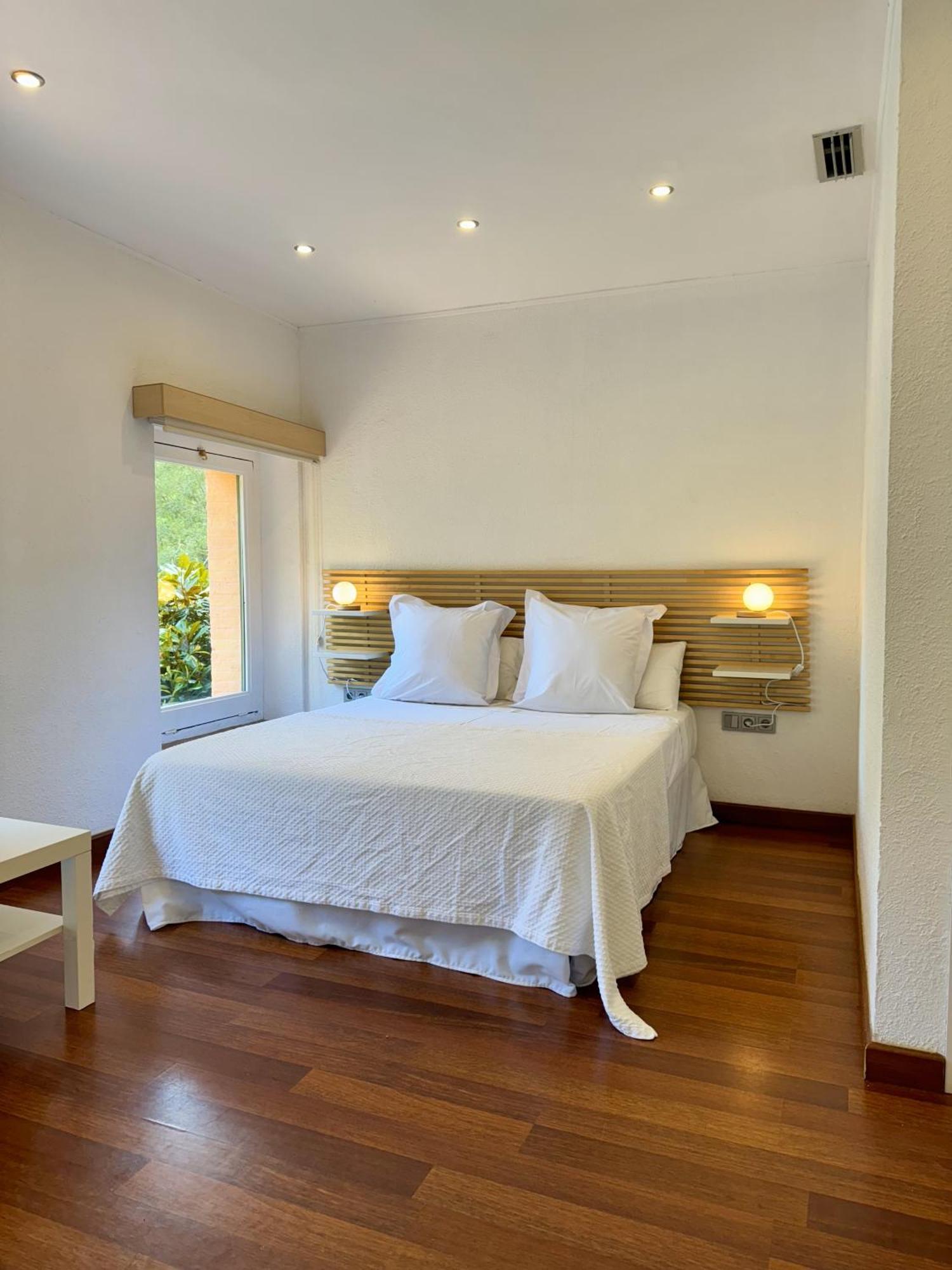 Hotel Spa La Central - Adults Only Macanet De Cabrenys Bagian luar foto