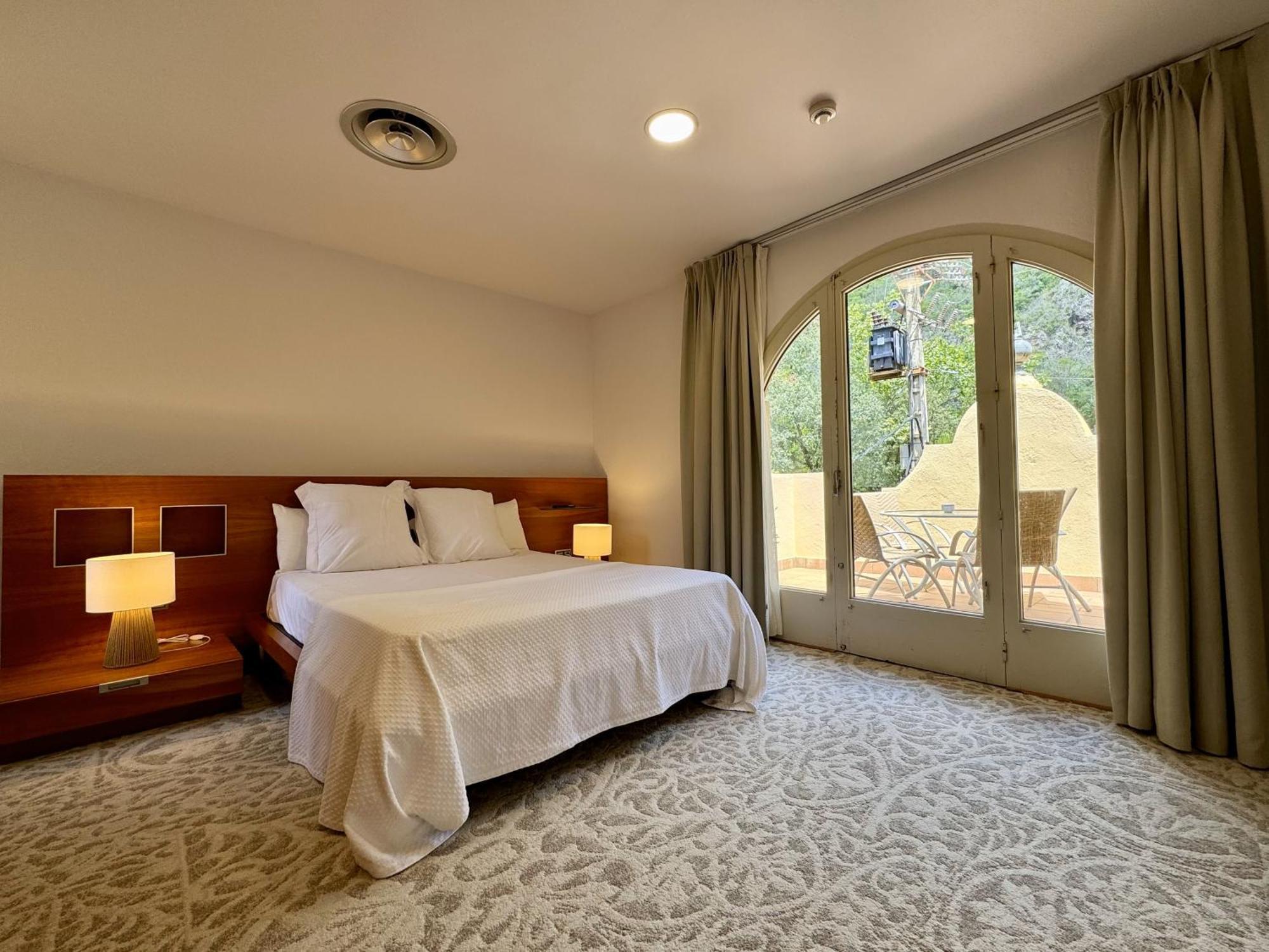 Hotel Spa La Central - Adults Only Macanet De Cabrenys Ruang foto